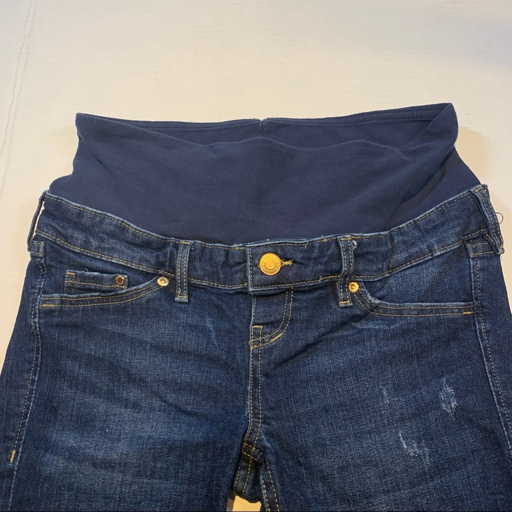 Sz. 2 H&M &Denim distressed maternity medium wash denim shorts - Picture 4 of 11